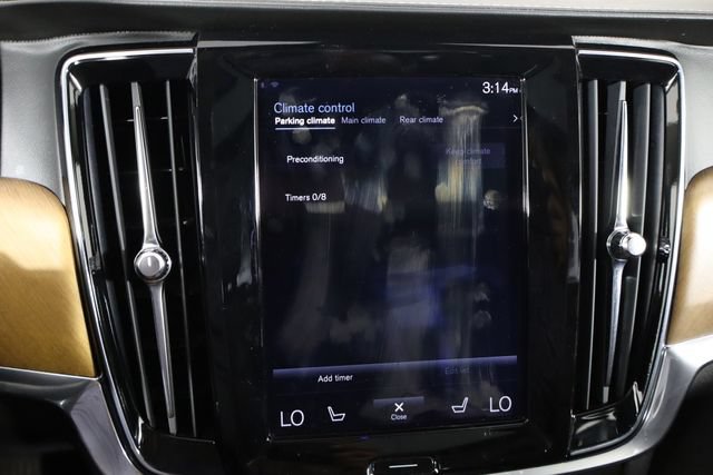 Used 2017 Volvo S90 T6 Inscription w/ Vision Package AWD/4WD image 32