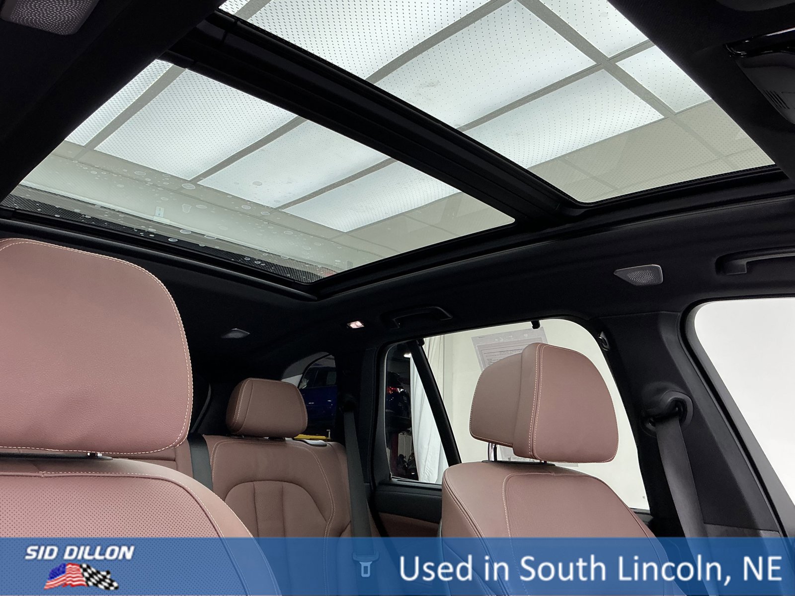 Used 2021 BMW X5 M50i w/ Executive Package image 25