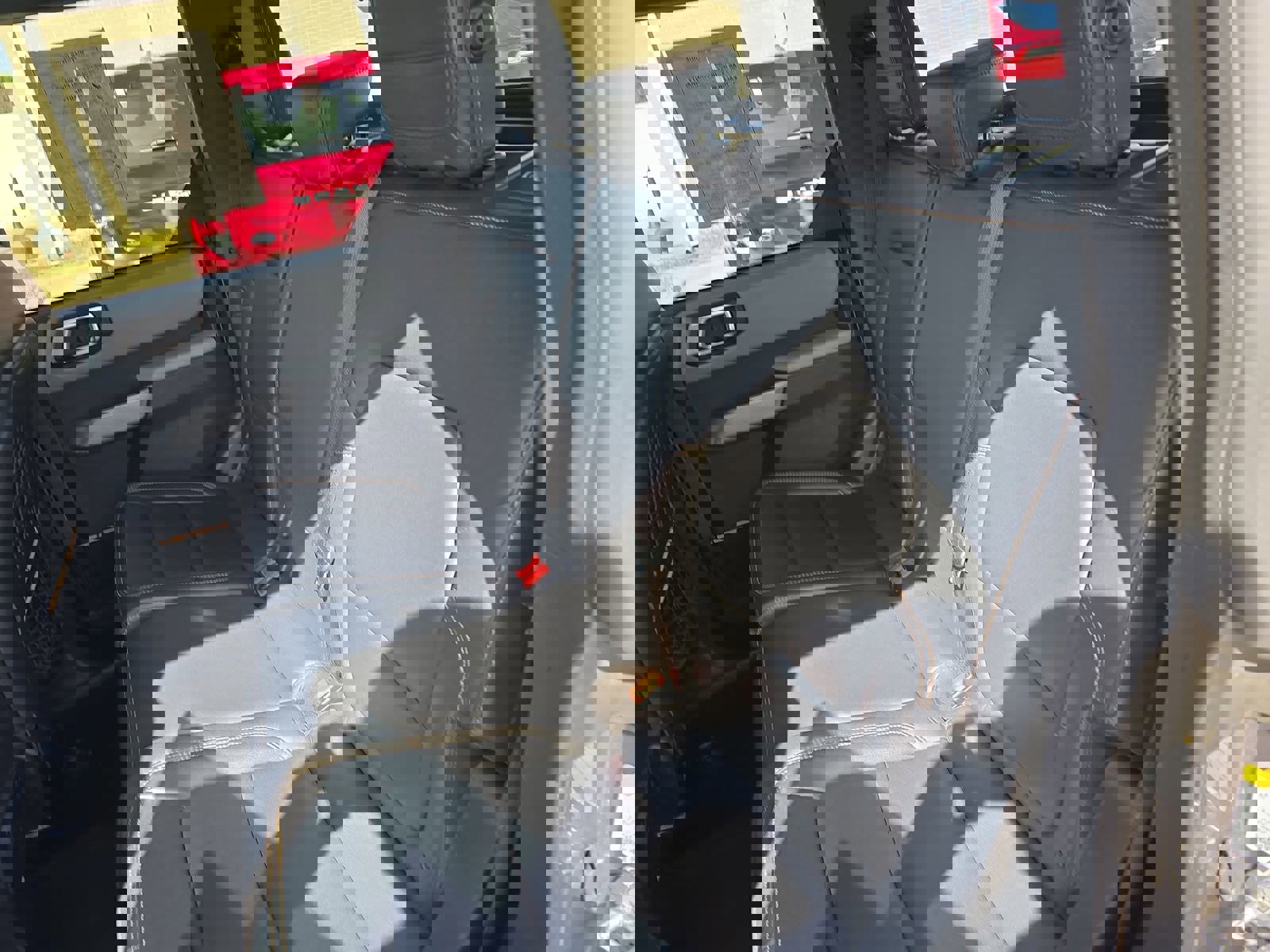 Used 2021 Ford Bronco Badlands image 14