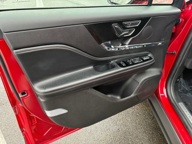 Used 2023 Lincoln Corsair Standard image 10