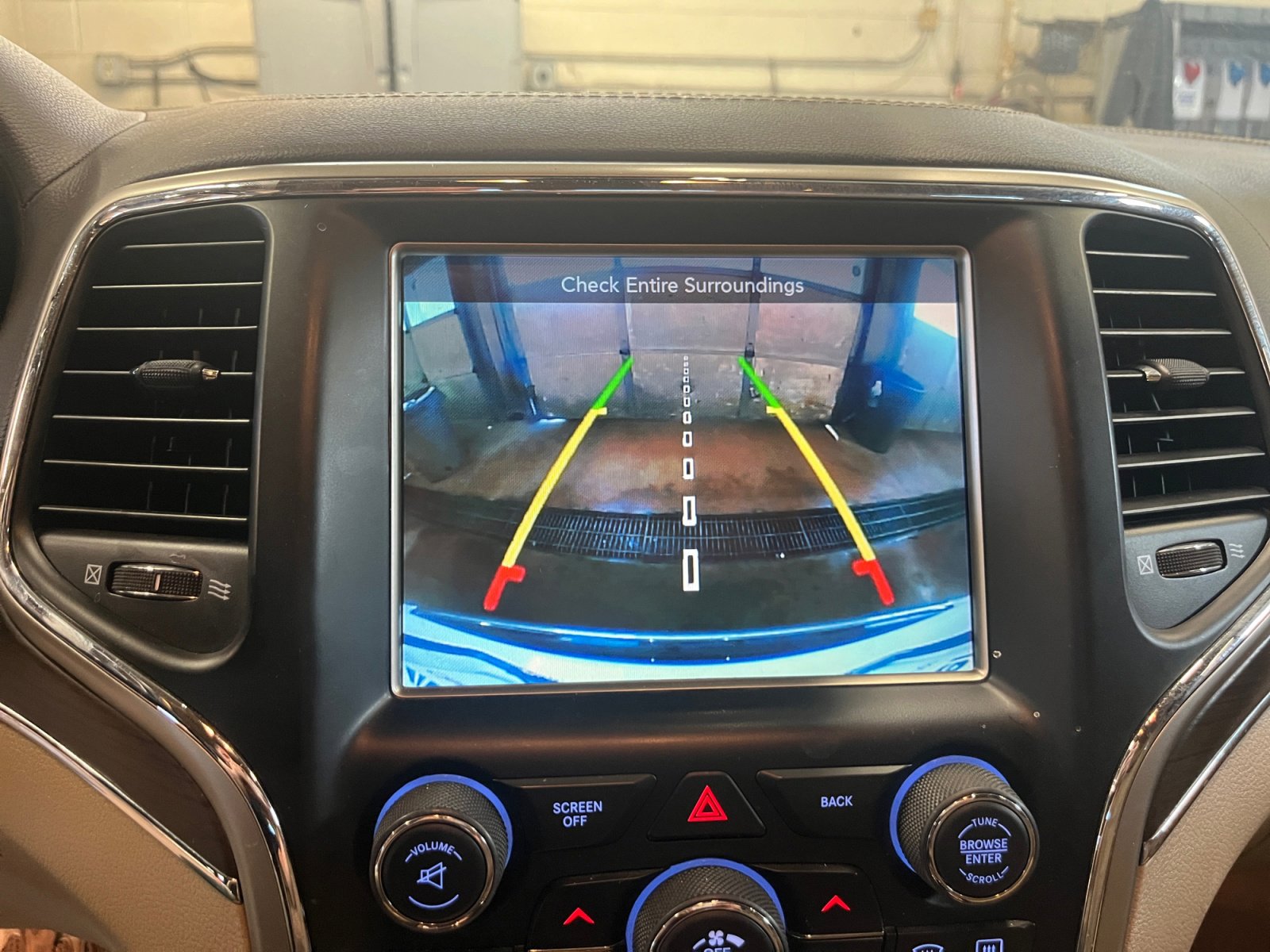 Used 2016 Jeep Grand Cherokee Overland w/ Advanced Technology Group image 32