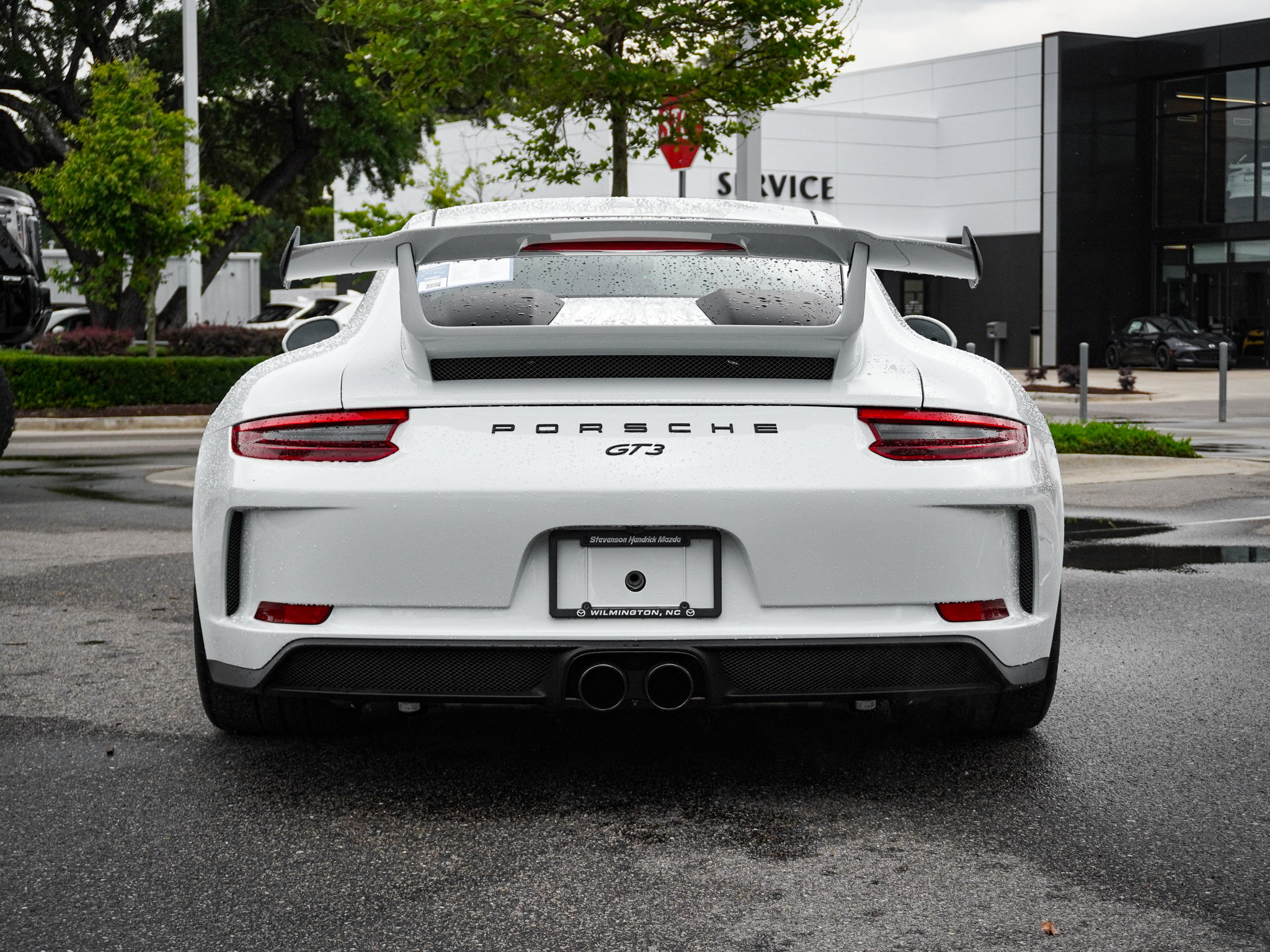 Used 2018 Porsche 911 GT3 w/ Sport Chrono Package RWD image 9