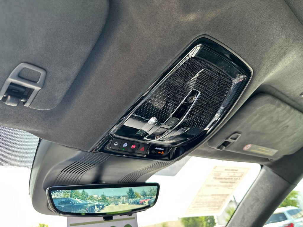 Used 2026 Cadillac Vistiq Platinum w/ LPO, Floor Liner Package AWD/4WD image 25