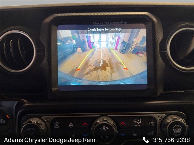 Used 2023 Jeep Wrangler Unlimited Sahara w/ Cold Weather Group image 17