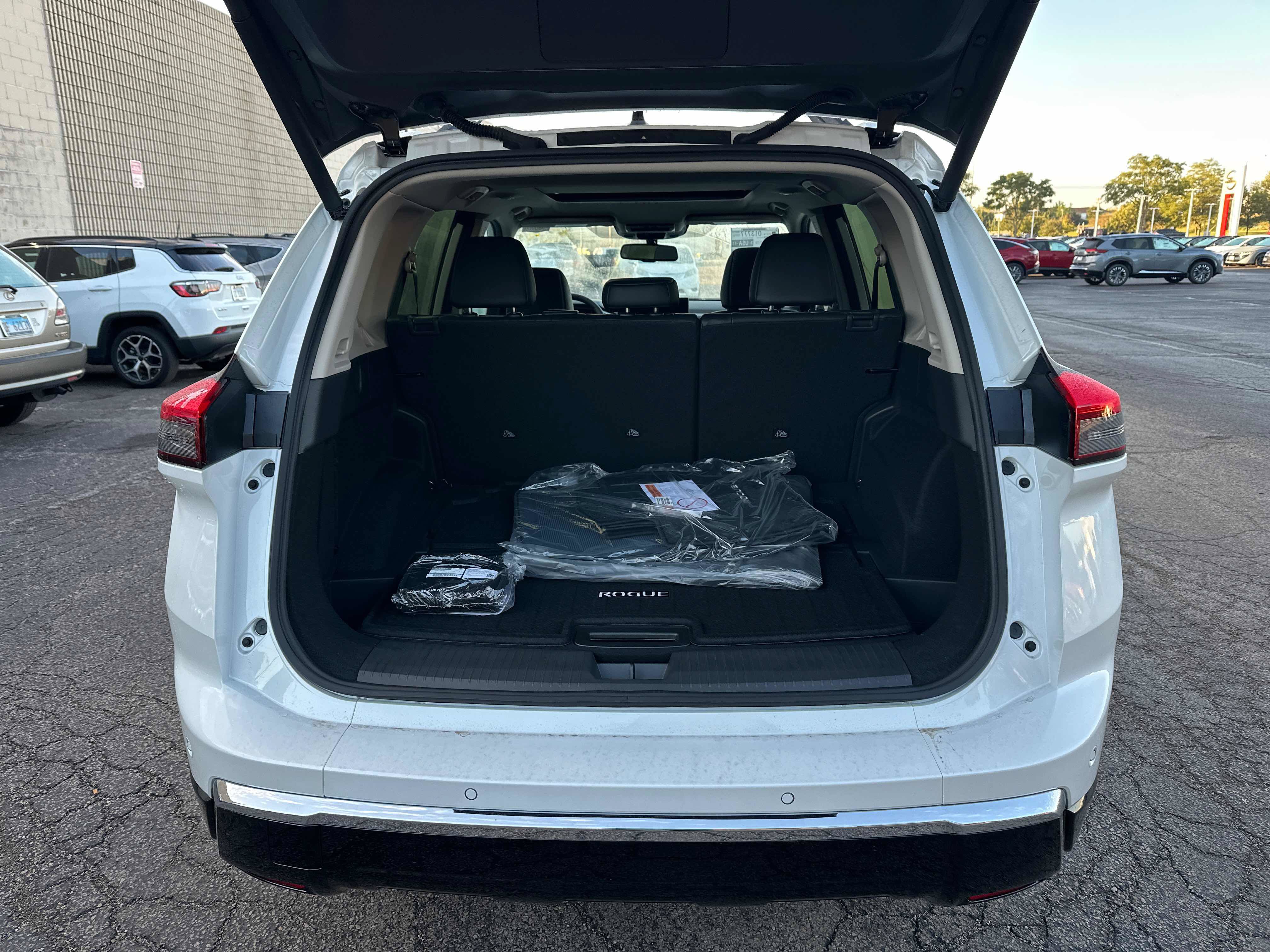 New 2026 Nissan Rogue Platinum AWD/4WD image 13