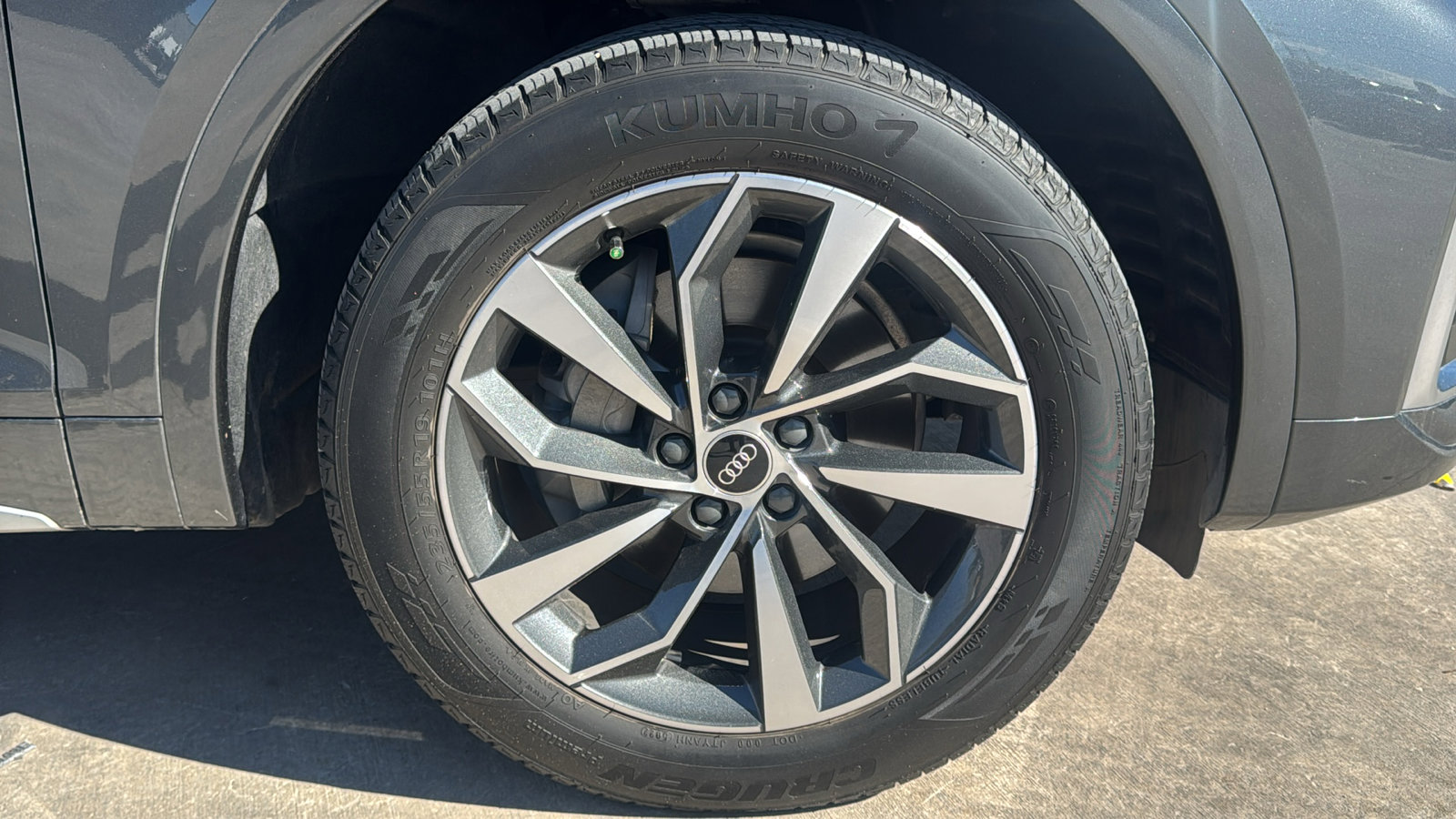 Used 2023 Audi Q5 2.0T Premium w/ Convenience Package image 33