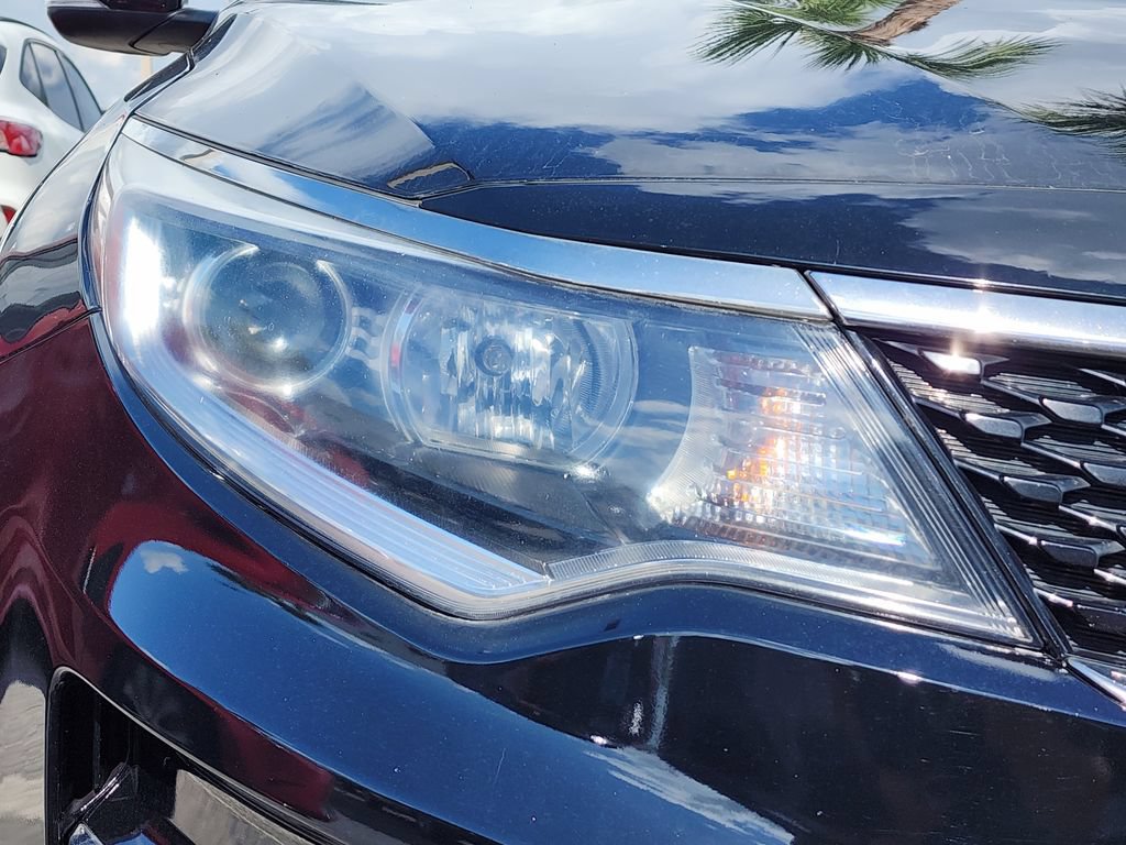 Used 2017 Kia Optima LX FWD image 9
