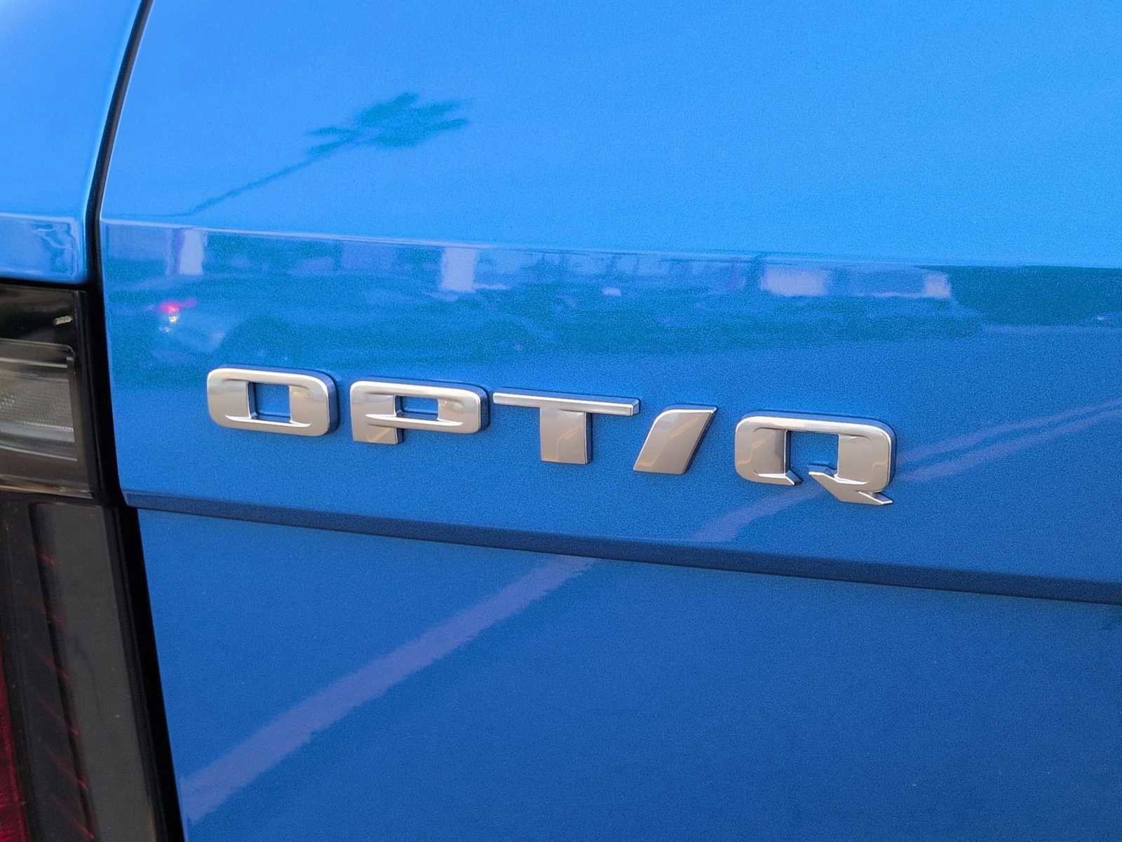 New 2025 Cadillac Optiq Luxury 1 image 9