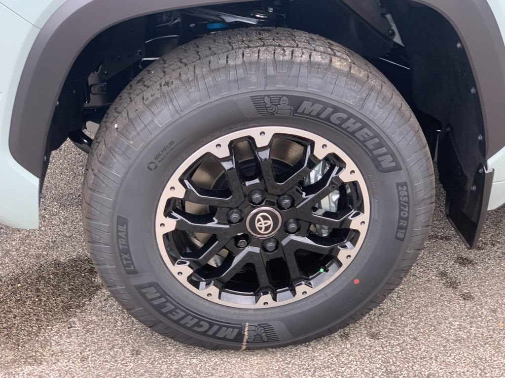 New 2026 Toyota Tundra SR5 AWD/4WD image 31