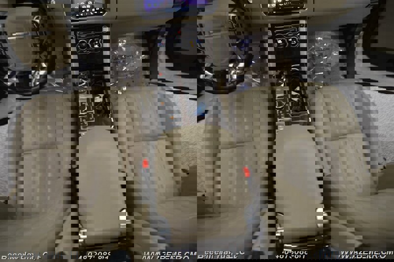 Used 2017 Land Rover Range Rover HSE image 23