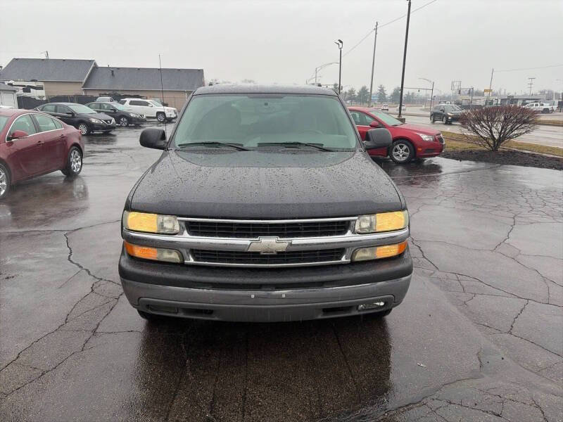 Used 2004 Chevrolet Tahoe LS RWD image 3