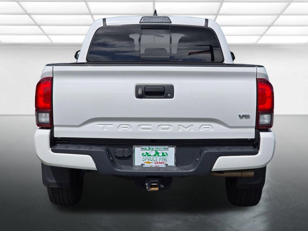 Used 2019 Toyota Tacoma TRD Sport AWD/4WD image 15