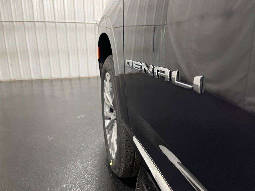 Used 2024 GMC Yukon XL Denali w/ Advanced Technology Package image 45