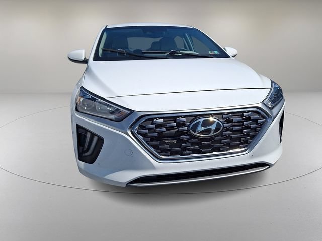 Used 2020 Hyundai Ioniq SE FWD image 2