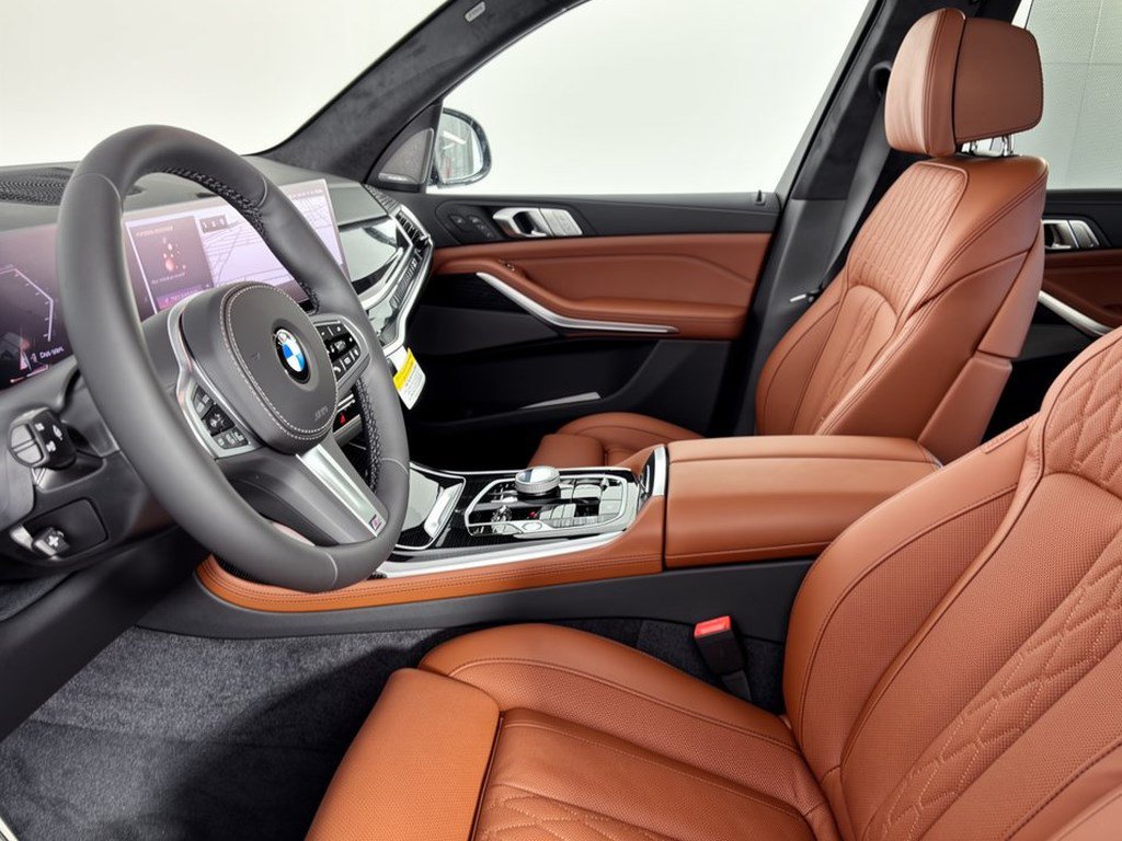 New 2027 BMW X7 xDrive40i w/ Executive Package AWD/4WD image 5