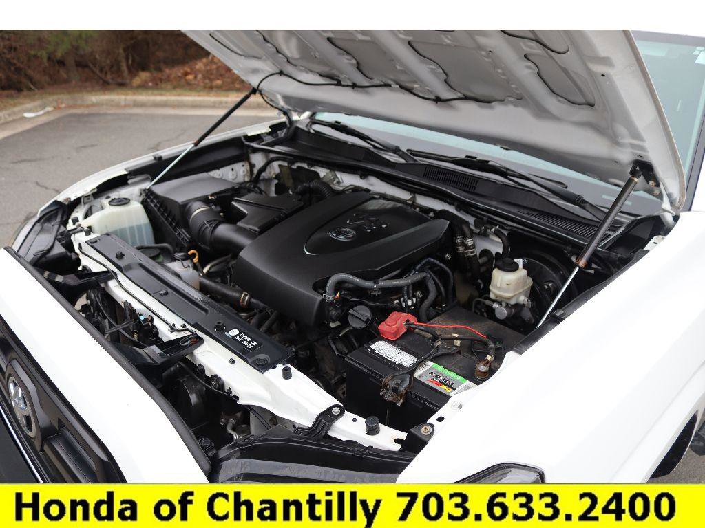 Used 2017 Toyota Tacoma SR image 30