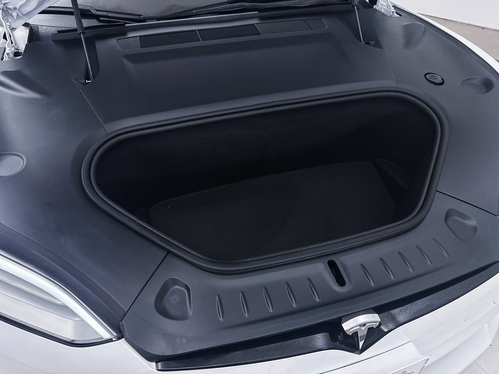 Used 2021 Tesla Model S Plaid image 10