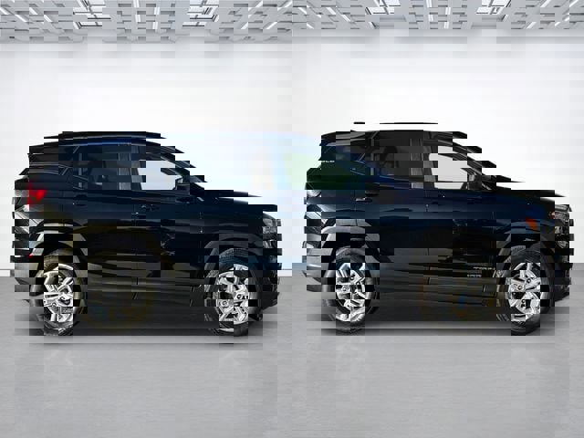 Used 2024 GMC Terrain SLE image 3