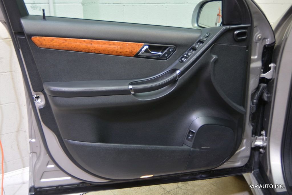 Used 2009 Mercedes-Benz R 320 BlueTEC 4MATIC image 7