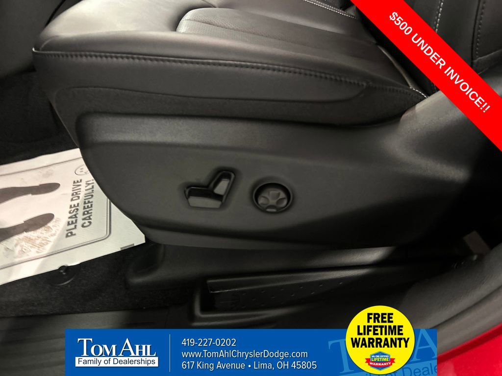 New 2026 Chrysler Voyager LX image 11