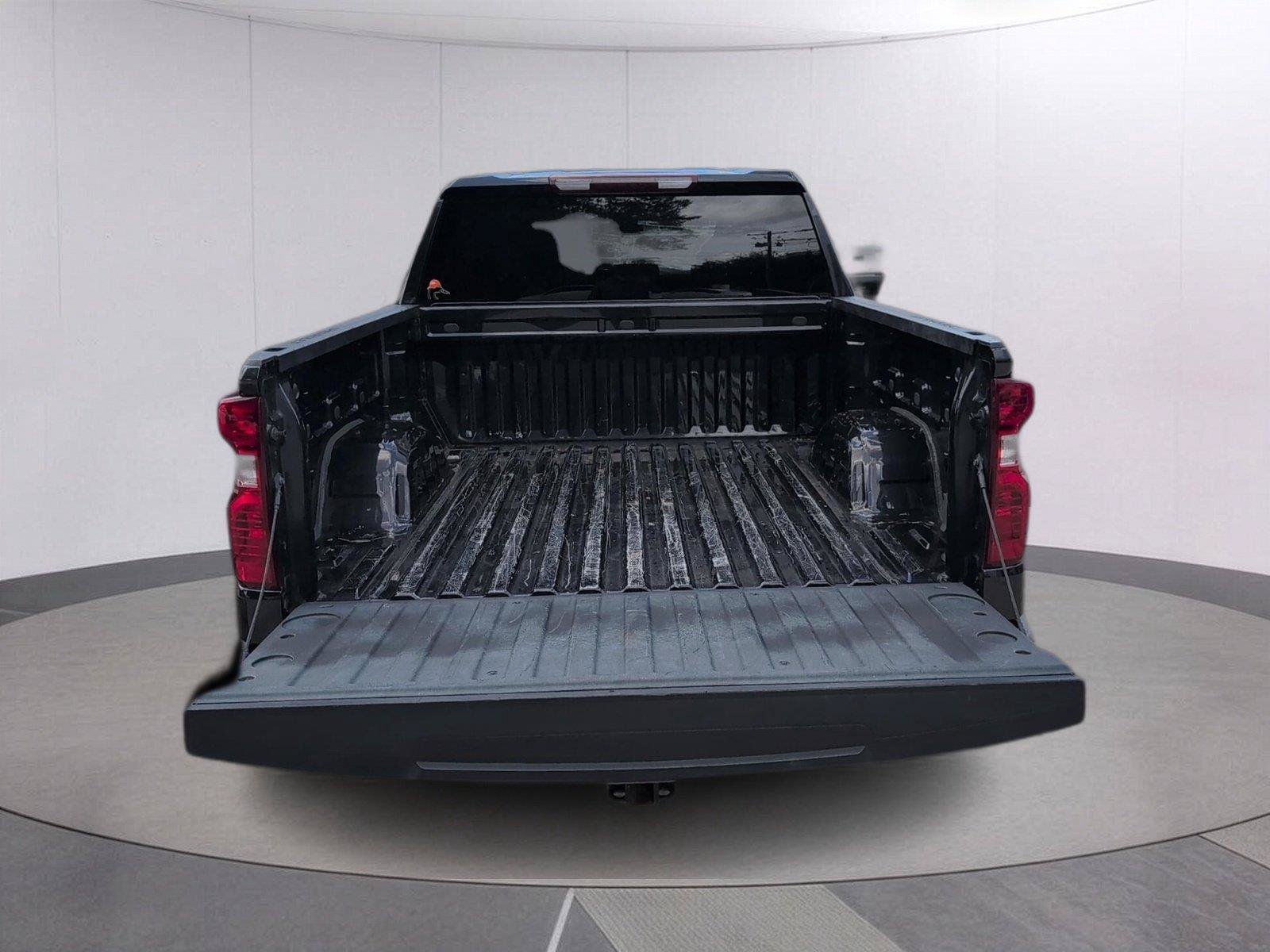 Used 2023 Chevrolet Silverado 1500 LT AWD/4WD image 5