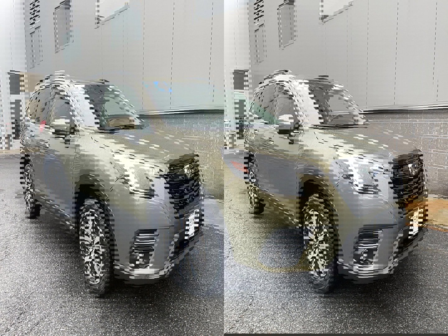 Used 2024 Subaru Forester Limited image 1