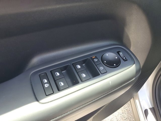 Used 2024 Hyundai Santa Fe SEL FWD image 21