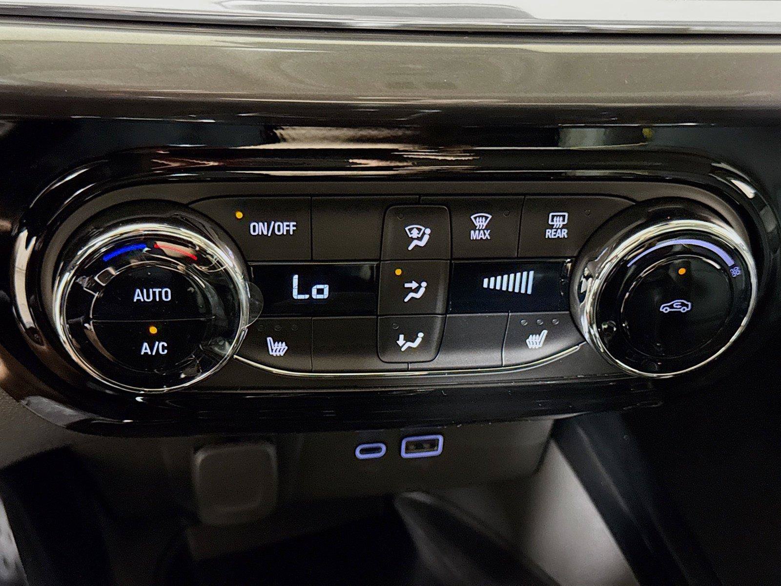 New 2026 Chevrolet Trax ACTIV w/ Sunroof Package FWD image 9