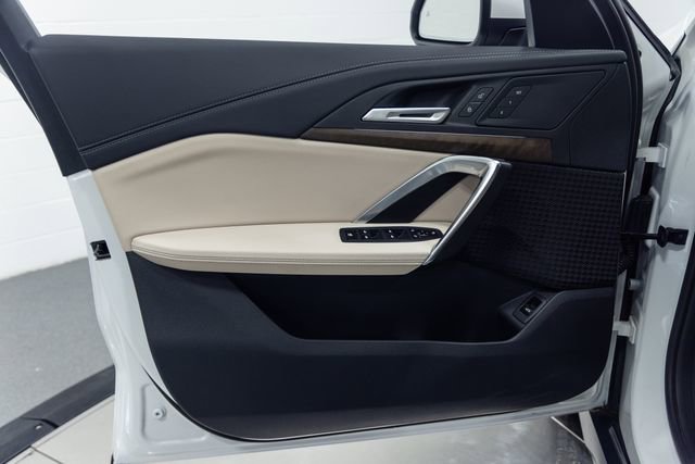 Used 2025 BMW X1 xDrive28i w/ Technology Package image 11