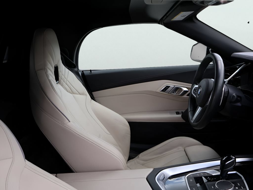 Used 2019 BMW Z4 sDrive30i w/ M Sport Package RWD image 12