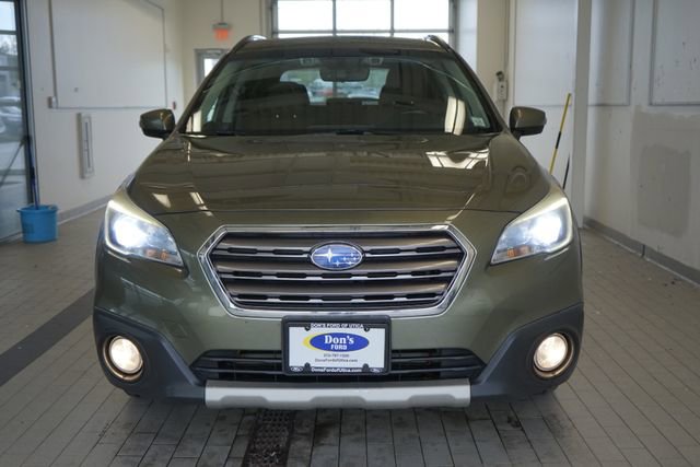 Used 2017 Subaru Outback 3.6R Touring AWD/4WD image 17