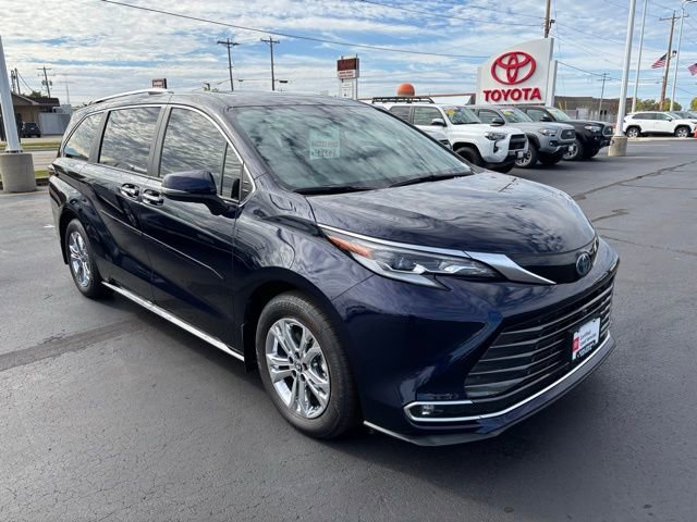 Used 2023 Toyota Sienna Platinum