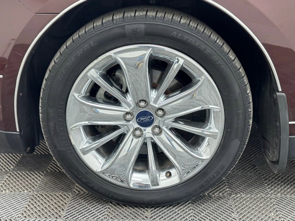 Used 2010 Ford Taurus Limited FWD image 13