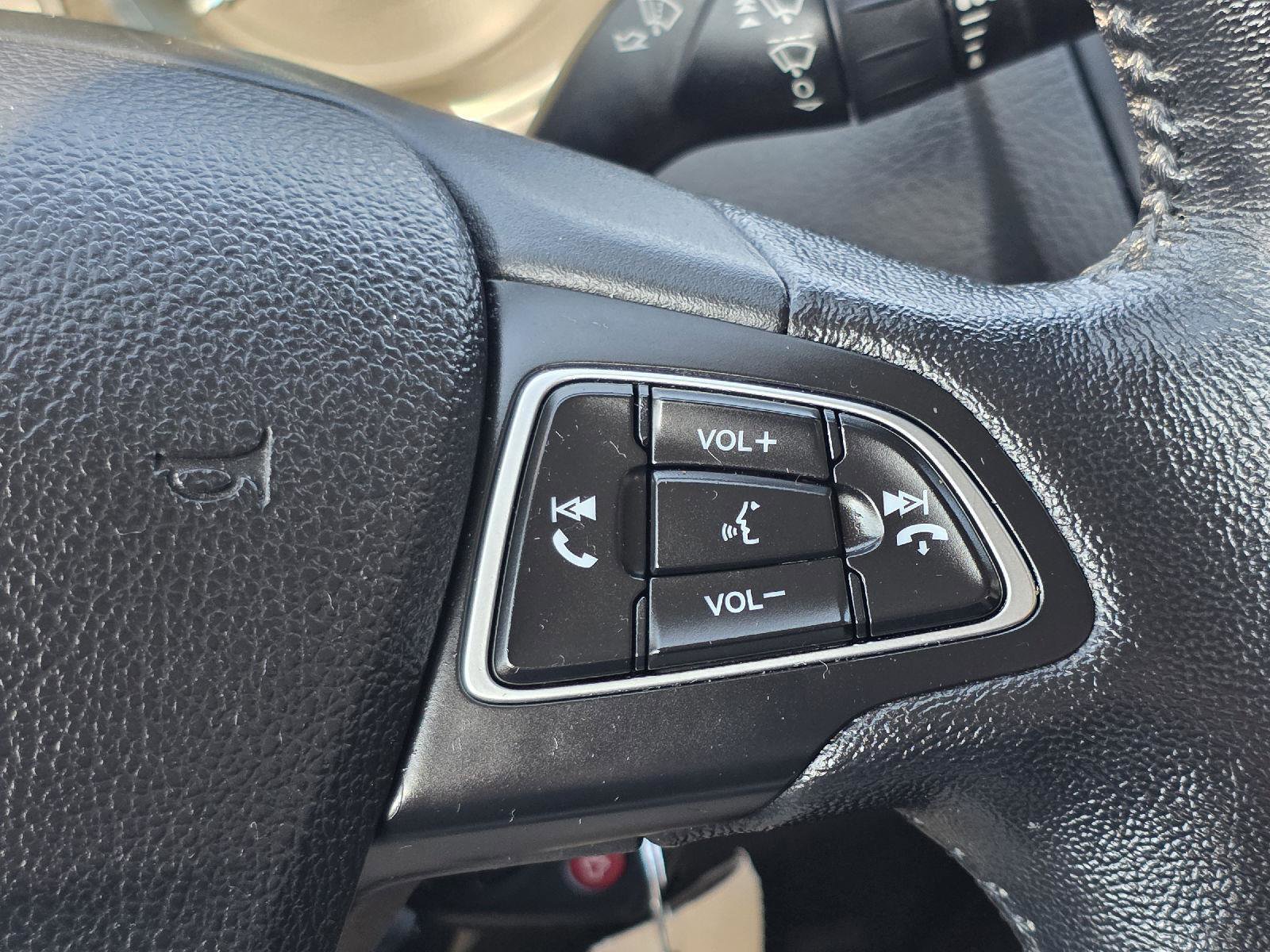 Used 2018 Ford Focus SEL w/ Cold Weather Package image 12