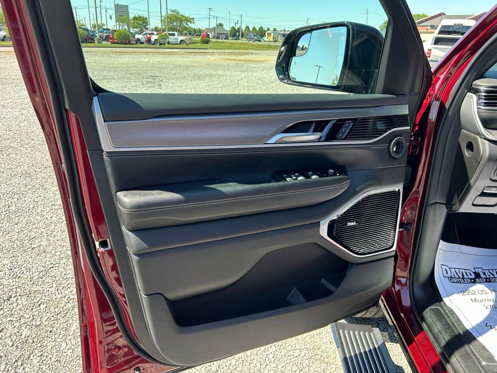 New 2026 Jeep Grand Wagoneer Limited AWD/4WD image 20