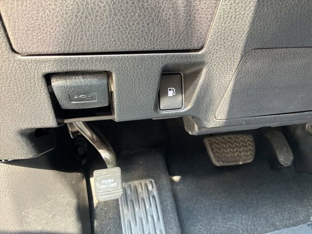 Used 2019 Toyota Highlander Limited AWD/4WD image 14