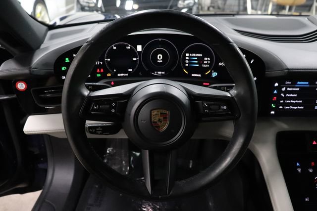 Used 2022 Porsche Taycan RWD image 27