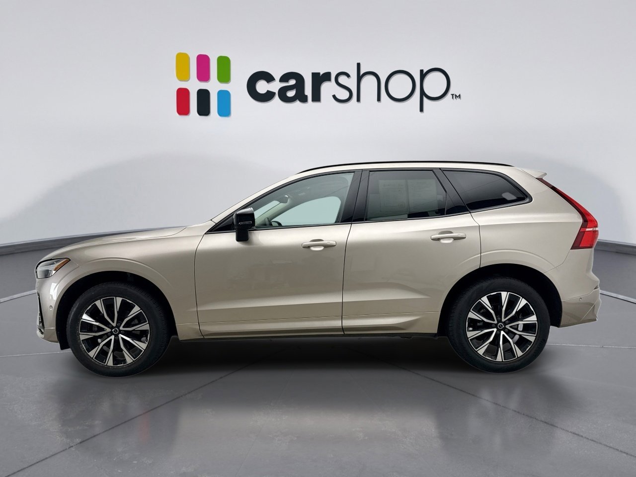 Used 2023 Volvo XC60 B5 Plus w/ Climate Package image 2