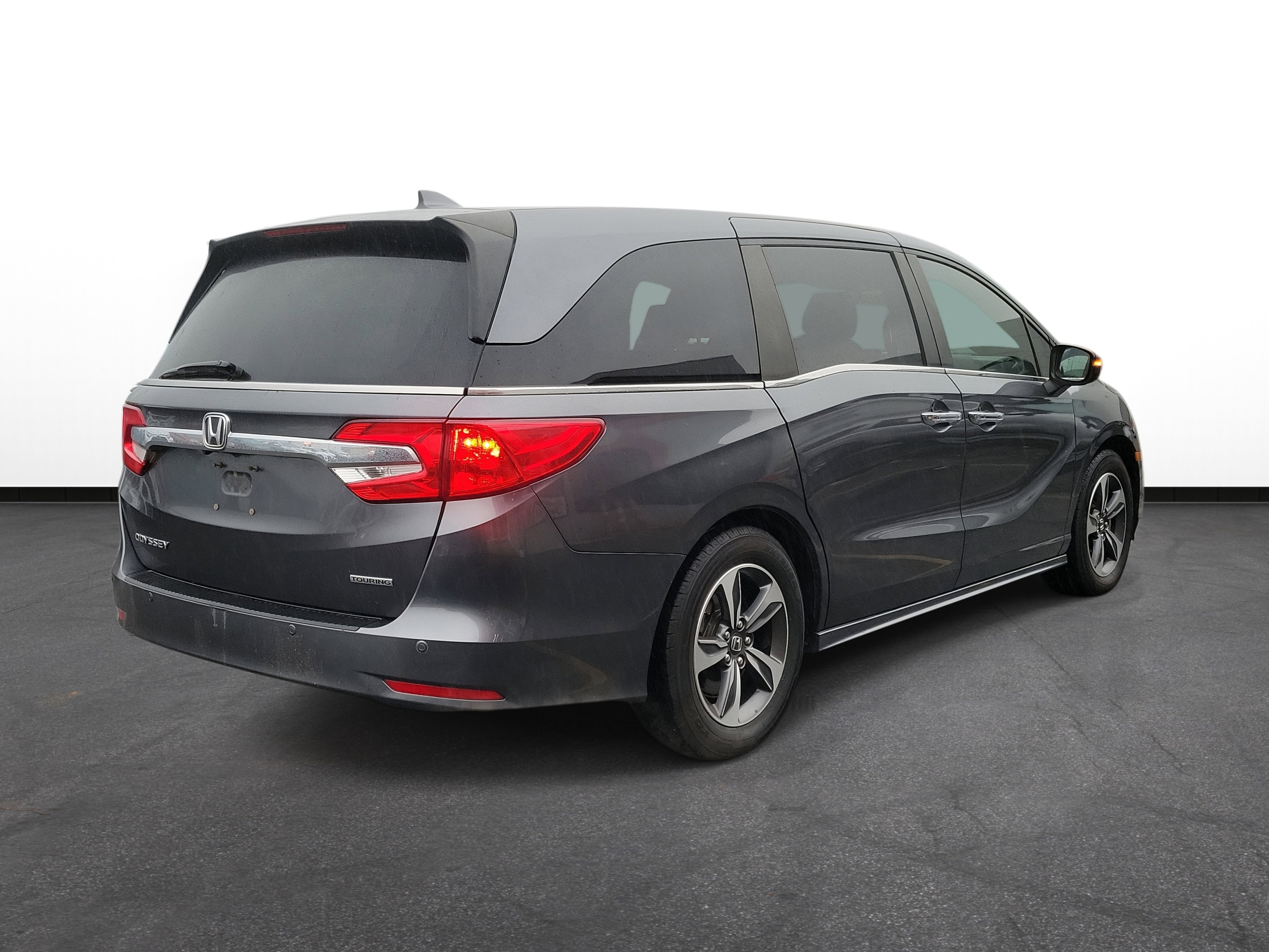 Used 2018 Honda Odyssey Touring image 4