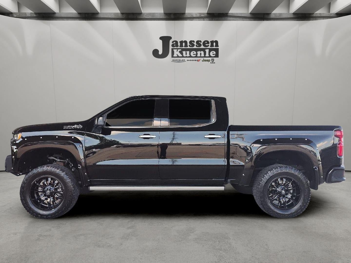 Used 2019 Chevrolet Silverado 1500 High Country w/ Technology Package