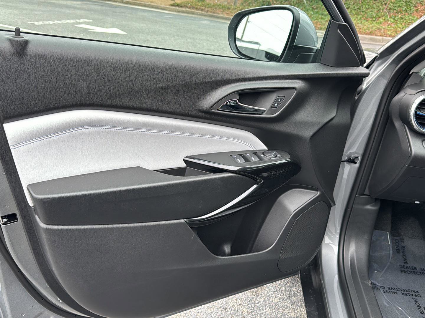 New 2026 Chevrolet Trax LT w/ Driver Confidence Package image 14