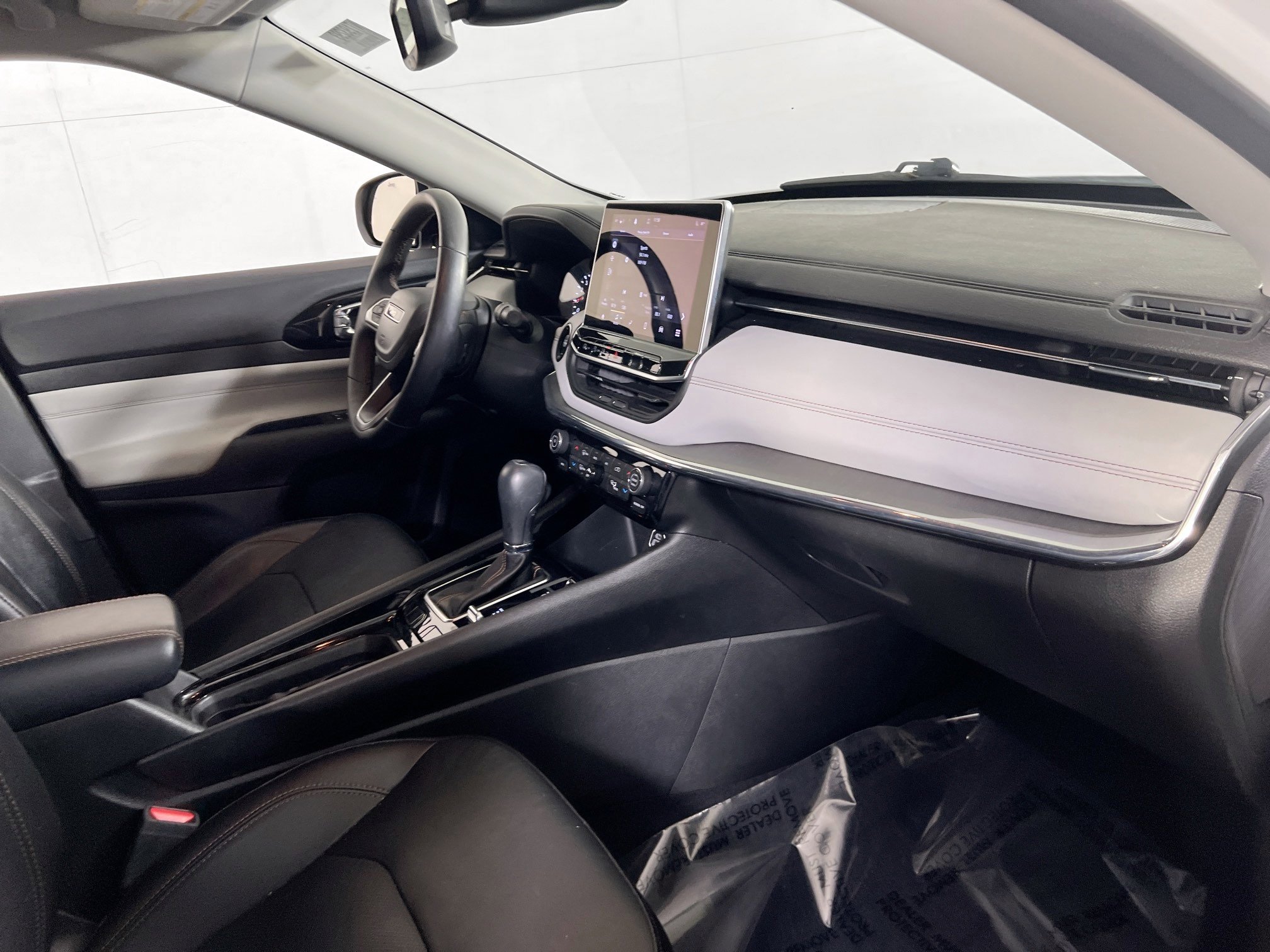 Used 2022 Jeep Compass Limited AWD/4WD image 27