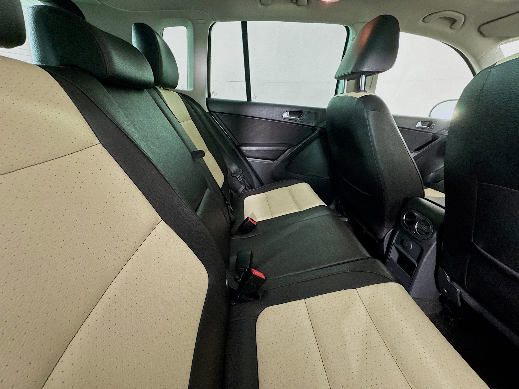 Used 2017 Volkswagen Tiguan Wolfsburg Edition image 26