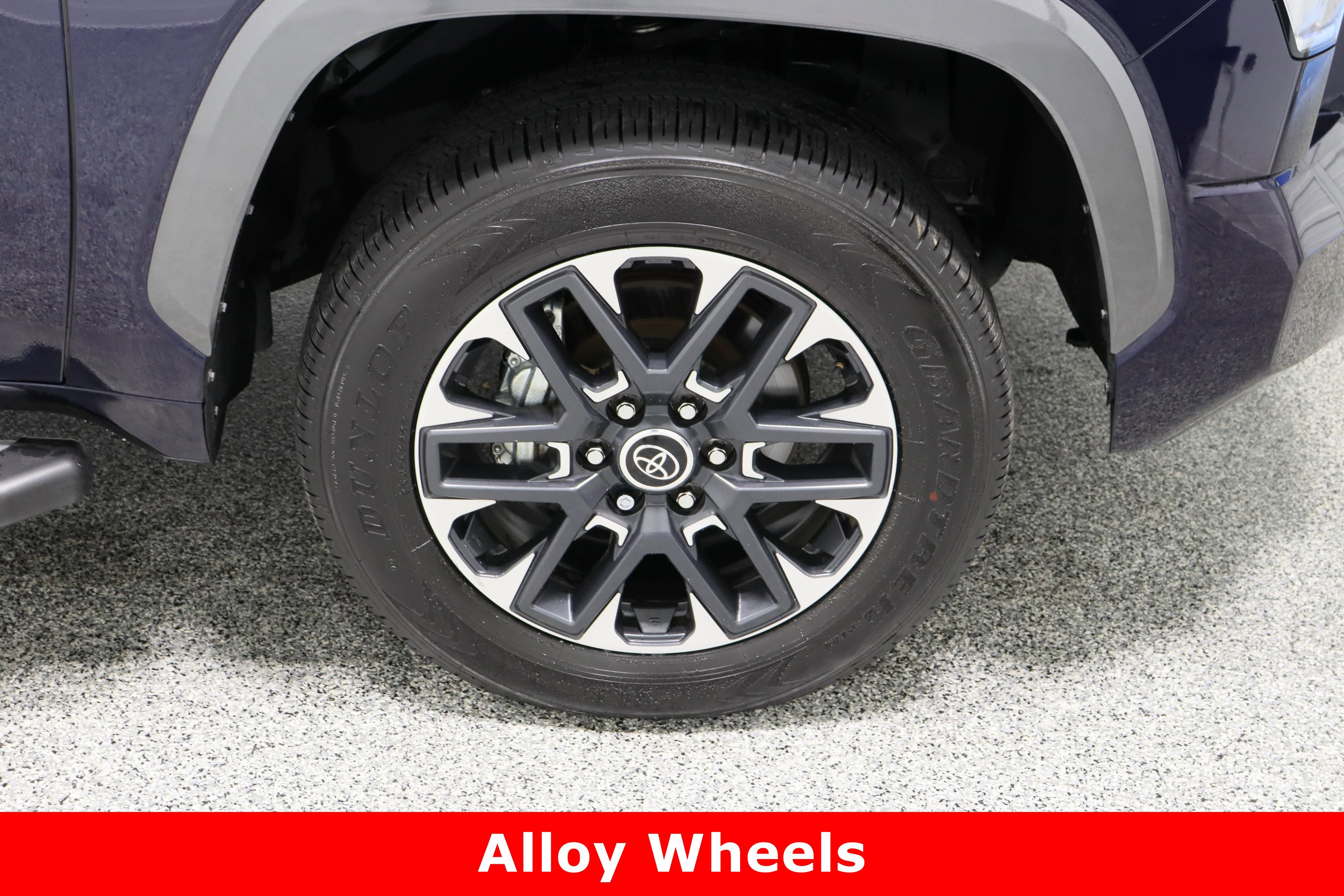 Used 2023 Toyota Tundra Limited image 5