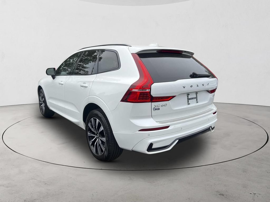 Certified 2024 Volvo XC60 B5 Core w/ Protection Package Premier AWD/4WD image 3