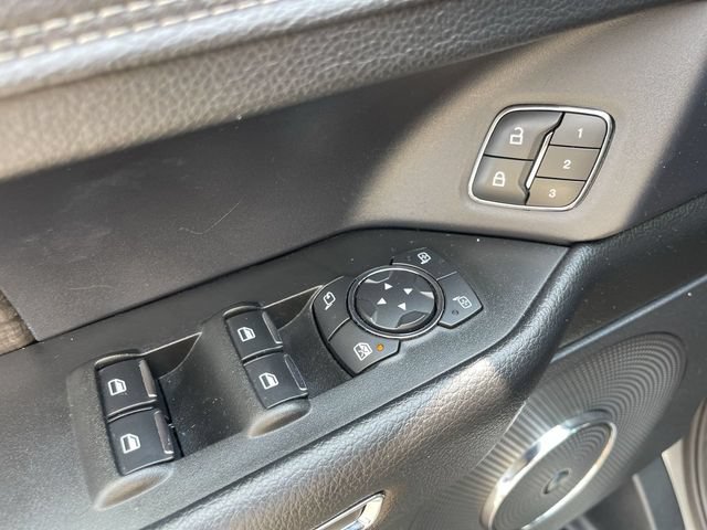 Used 2020 Ford Expedition Limited w/ Equipment Group 302A AWD/4WD image 13