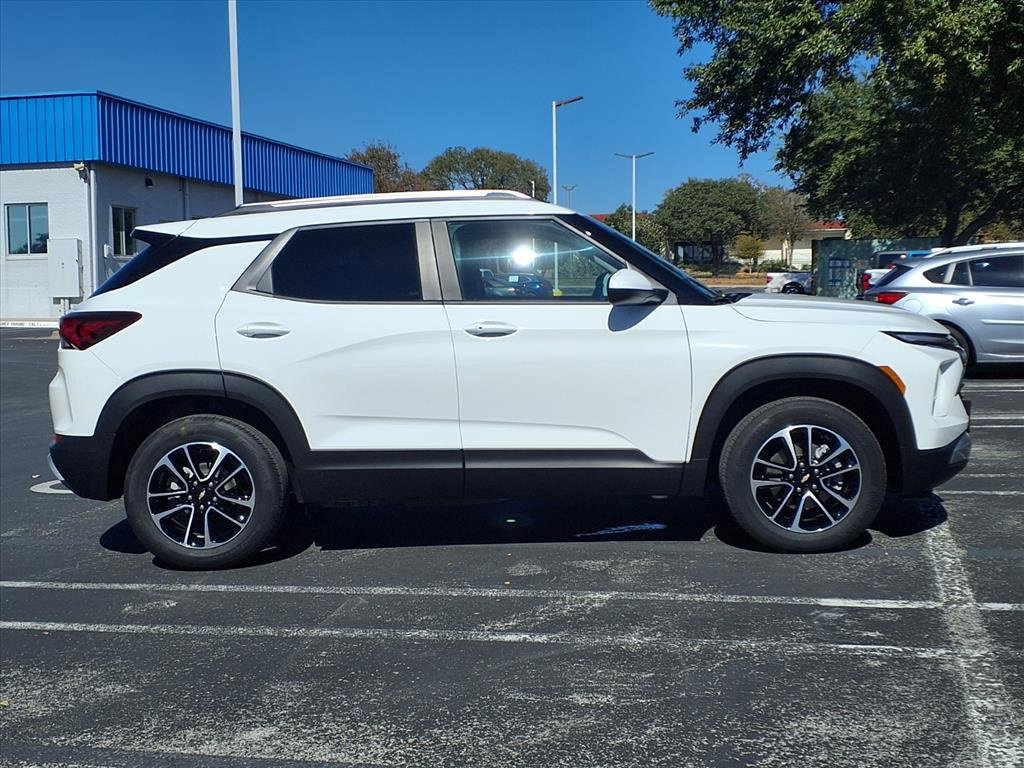 New 2026 Chevrolet TrailBlazer LT w/ Convenience Package image 3