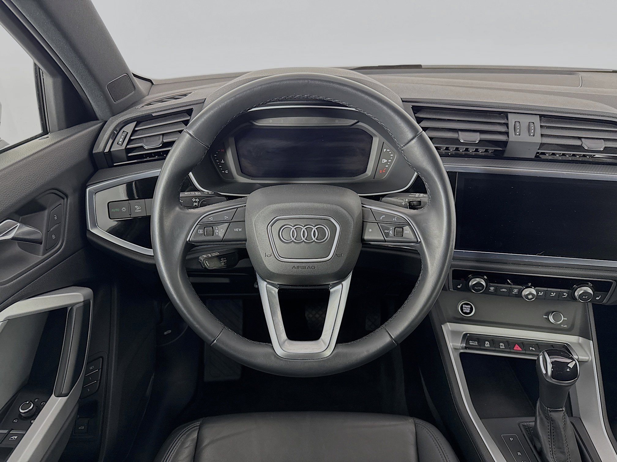 Used 2023 Audi Q3 2.0T Premium image 22