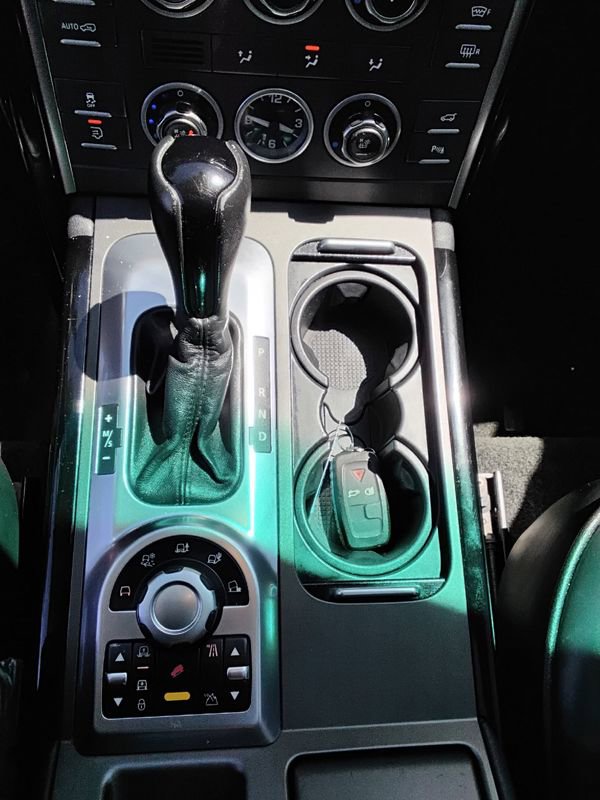 Used 2011 Land Rover Range Rover Supercharged AWD/4WD image 12