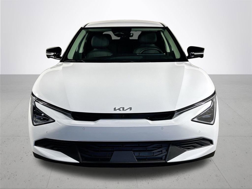 New 2025 Kia EV6 Light w/ Light LR Technology Package image 3